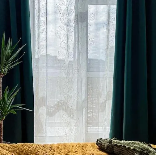 Art Deco Studio In Old Town Apartment