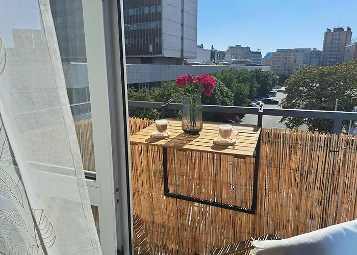 Art Deco Studio In Old Town *